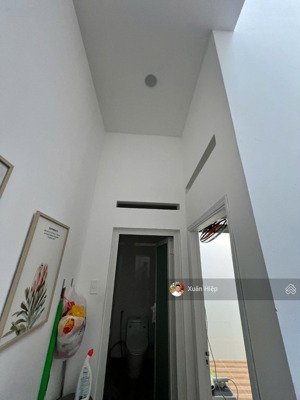 chỉ với 16 tỷ có ngay nhà mặt tiền 3 lầu đường đất thánh, tân bình (4.2x27m) cn:113m2