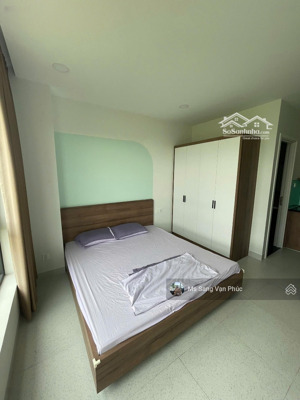 cho thuê studio 25m2 kđt vạn phúc. full nội thất đẹp, thang máy, hầm xe miễn phí. giá 5.5 tr