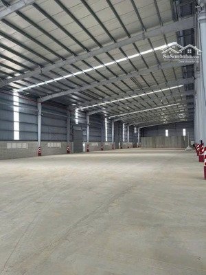 chủ ngân hàng cần bán gấp nhà xưởng mới đẹp, lô góc đắc địa, trong kcn bến lức, long an