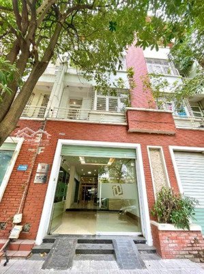 cho thuê nhà liền kề làng việt kiều châu âu, mỗ lao, hà đông. dt 80m2, 4 tầng, mt 5m, giá 26tr/th