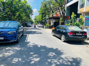 cần bán nhanh nhà mặt phố hoàng dư khương - 3 tầng 3 mê kiên cố vào ở ngay - liền cv thanh niên