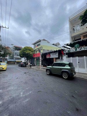bán đất mặt tiền đường trương định, khu bàn cờ nha trang. đang cho thuê 20tr /tháng