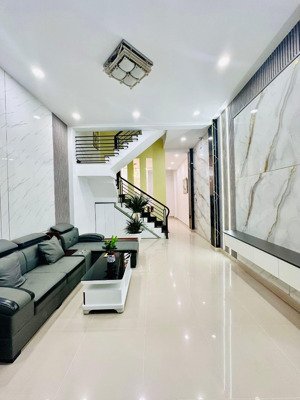 nhà hẻm 3m5 có hợp đồng cho thuê 12tr/tháng ngay đường lê văn sỹ, p13, phú nhuận. giá 2,36 tỷ, 48m2