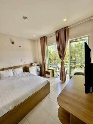 cho thuê phòng studio ban công full nội thất giá chỉ 6.5 triệu/tháng địa chỉ: 119 tôn thất thuyết