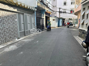 mặt tiền kinh doanh- hẻm thông xe tải đậu cửa - nhà 4 tầng vài bước chân ra phan đình phùng