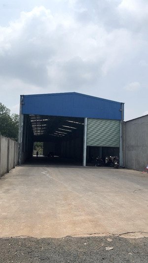 bán kho, nhà xưởng tại quốc lộ 13, giá ưu đãi 7,2 tỷ 991m2, hàng hiếm tại bình phước