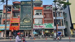 cho thuê nhà nguyên căn mt 141 đường 3/2, phường 10, quận 10. kc: trệt - 3 tầng mới sử dụng ngay