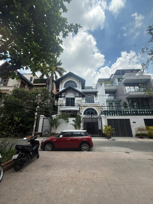 biệt thự cho thuê mt nguyễn thế lộc, khu vip k300. dt: 12x25m. 1 trệt 3 lầu sân thượng. gara ô tô.
