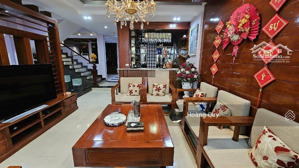 bán biệt thự sân vườn phố nguyễn văn lộc 156m2* 5 tầng. hai mặt kinh doanh vỉa hè rộng chỉ 32.5 tỷ