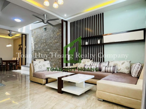 cho thuê nhà 3 tầng khu phạm văn đồng 4pn hiện đại giá rẻ-toàn huy hoàng