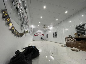 chính chủ cho thuê tổ hợp văn phòng, kho xưởng