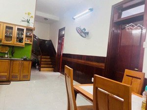 bán nhà 3 tầng gần biển, mặt đường phạm ngọc thạch, vĩnh hải, nha trang, khánh hòa.