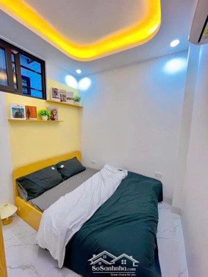 bán tòa chdv phan kế bính 17 phòng, dt 95tr/tháng, lô góc 2 thoáng, ngõ rộng 3m, 20m ra ô tô, 75m2