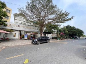 hiếm! bán khuôn đất mặt tiền đường rộng 20m, dt: 14x29m - gần sông, ngay bát nàn, chỉ 200 triệu/m2