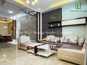 nhà đẹp 3 phòng ngủ gần biển phạm văn đồng - d274