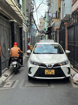 hẻm 5m luỹ bán bích( ngay ủy ban quận). dt 3,5x17m. giá 5.8 tỷ