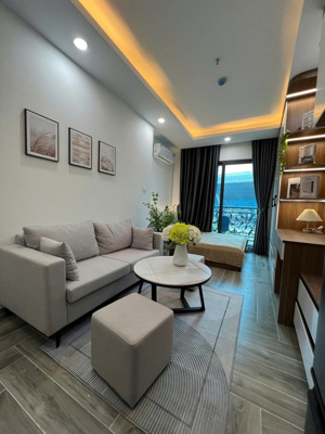 nhà trọ mặt phố mới tinh, rộng rãi, ban công