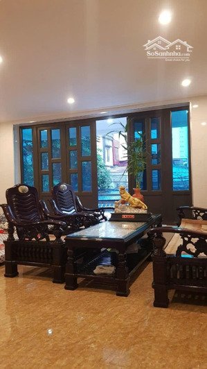 lô góc mặt đường dư hàng kinh doanh gì cũng dễ, ngay giữa 2 chợ, vỉa hè rộng giá 10,5 tỷ