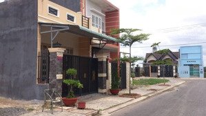 bán 4 lô đất nền liền kề trục chính đường số 24 kdc mỹ hạnh hoàng gia