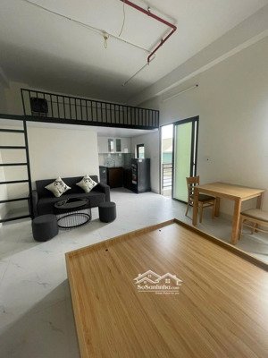 cho thuê căn hộ dịch vụ studio full đồ ban công thoáng mát ngay 564 nguyễn văn cừ