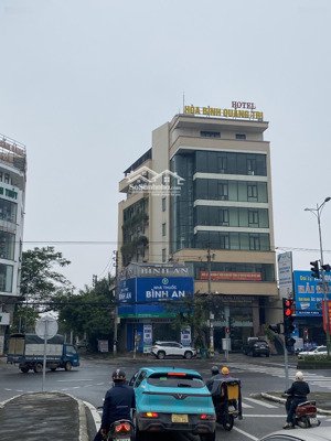 cho thuê nhà mặt phố đường lê duẩn, phường 2, đông hà, quảng trị giá ưu đãi 60triệu, 610 m2