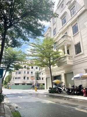 cho thuê văn phòng cityland park hills ,25m2 - 45m2, giá chỉ từ 4triệu -7triệu