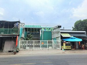 cần bán nhà đất - quán cafe mặt tiền kinh doanh rất đẹp - giá 2,25 tỷ
