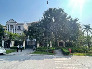 bán căn góc đơn lập 638m2 ciputra tây hồ - đẳng cấp nhất kđt. mặt tiền 46m. giá tốt lh: 0966345968