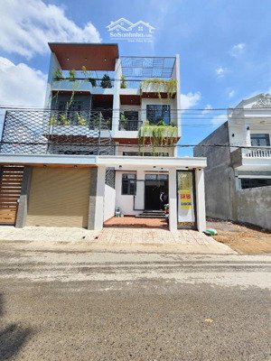 nhà hoàn công, mặt tiền kinh doanh buôn bán