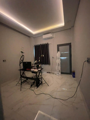 cần tiền cho thuê nhà nguyên căn mặt tiền trần huy liệu quận phú nhuận dt 4,5x22-3 lầu.giá 35tr