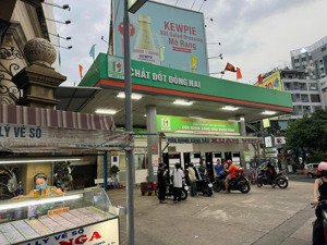 bán tòa nhà mặt tiền cộng hòa tân bình, giá chỉ 140 tỷ tặng kèm cây xăng kinh doanh