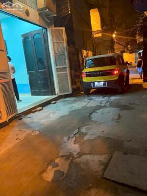 Bán nhà ngõ 221 phố Tôn Đức Thắng quận Đống Đa ngõ trước nhà rộng ô tô đỗ cửa gần phố.