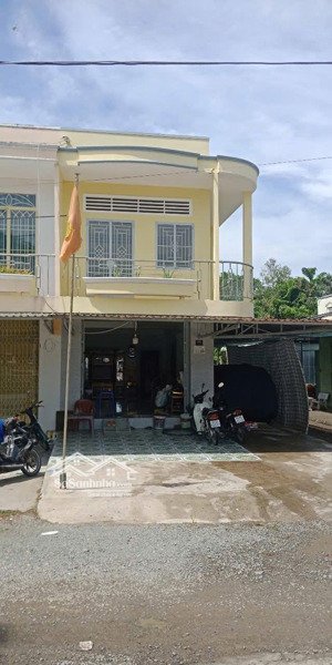 nhà đẹp - vị trí tốt - chính chủ cần bán nhanh tại trung tâm thị trấn vĩnh viễn, long mỹ, hậu giang