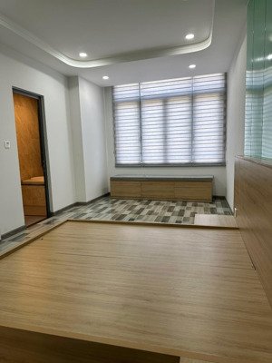 bán nhà 5 tầng mặt tiền trần nguyên hãn có thang máy 131m2 giá 19,5 tỷ