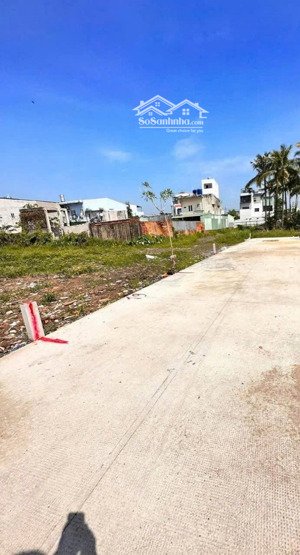 cần bán gấp lô đất đường phan đăng lưu ngay sát bên uỷ ban nhân dân