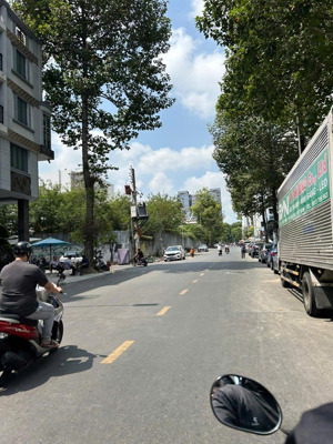 bán lô đất đẹp ngay chu văn an p26 bình thạnh - 4x20m - khu vực xây cao - giá 11.4 tỷ 0868976735