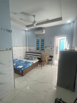 cho thuê nhà trọ có thang máy 4,8 triệu, 30m2 tại tạ quang bửu, phường 5, quận 8, hcm