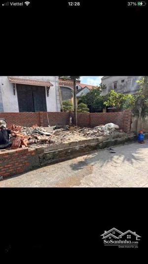 32m lô góc, đường trước đất ô tô chạy thông tại thị trấn chúc sơn, chương mỹ