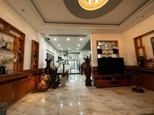 bán nhanh nhà đẹp mặt tiền đường 19/5 kđt vĩnh điềm trung, sổ hồng hoàn công, giá 10 tỷ