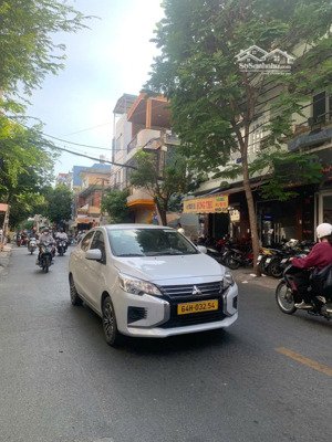 đường 8m xe tải thẳng 1 trục tân bình, 103m2 x 4 tầng. ngang 5m có gara xe. tiện kd, vp