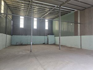 cho thuê kho, xưởng 260m2 y hình, đường xe công 40f lê trọng tấn