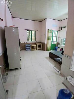 Phòng rộng full nội thất gần đại học y dược