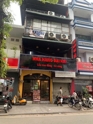 cho thuê mặt bằng kinh doanh làm showroom phố nguyễn hoàng, mặt tiền 8m, vị trí đẹp có vỉa hè rộng