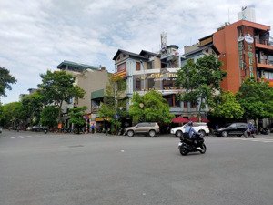cc bán đất đấu giá mặt phố việt hưng. 91m. mt 6m. 34 tỉ. đối diện dự án noble palace. 0943827333