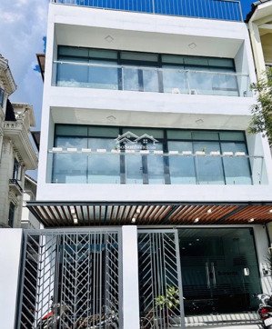 nhà đường bùi đình túy 10x20m trệt 2 lầu sân thượng cho thuê