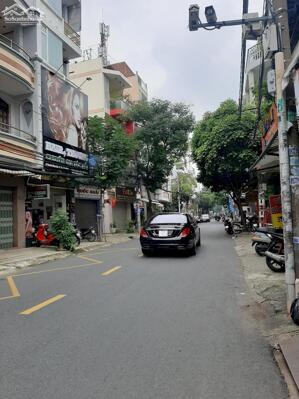 Cho thuê nhà 1 lầu đường Nguyễn Hồng Đào, P.14, Tân Bình - 11 Tr/tháng