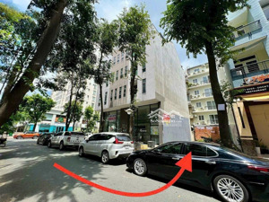 bán lô đất nhà phố r4-70 hưng gia 4, phú mỹ hưng 6x18.5m, gần sky garden giá chốt 27 tỷ