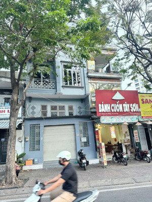 4 tầng mặt tiền kd phạm văn đồng - ngay vòng xoay công viên gia định - ngang hiếm 5.3m