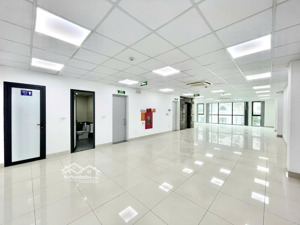 chính chủ cho thuê văn phòng 100m2 - 15tr mặt phố 361 vũ tông phan, thanh xuân view thoáng đãng