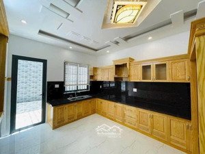bán tòa nhà 5 tầng mặt tiền bình giã- phường 8- tp.vt- s=123m2=4,1x30m=12 phòng kinh doanh- 15,5 tỷ